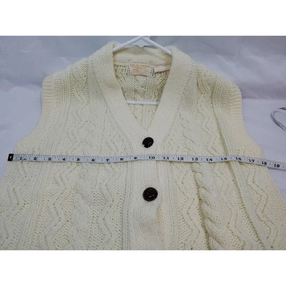 Vintage Women's Sweater Vest Imported By Andrew St. John Smaller Size See... - Picture 6 of 6